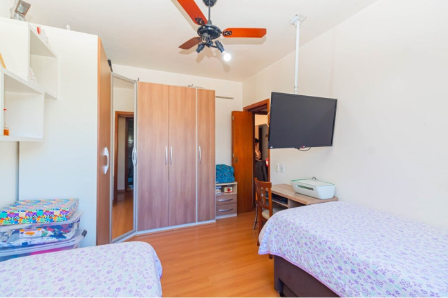Imagem Imóvel com 2 Quartos à Venda, 67 m² em Teresópolis - Porto Alegre Imagem Imóvel com 2 Quartos à Venda, 67 m² em Teresópolis - Porto Alegre