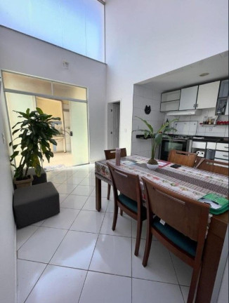 Imagem Casa com 4 Quartos à Venda, 220 m² em Piatã - Salvador