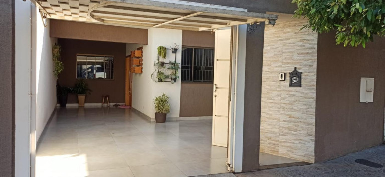 Imagem Casa com 3 Quartos à Venda, 122 m² em Jardim Diamante - Maringá Imagem Casa com 3 Quartos à Venda, 122 m² em Jardim Diamante - Maringá