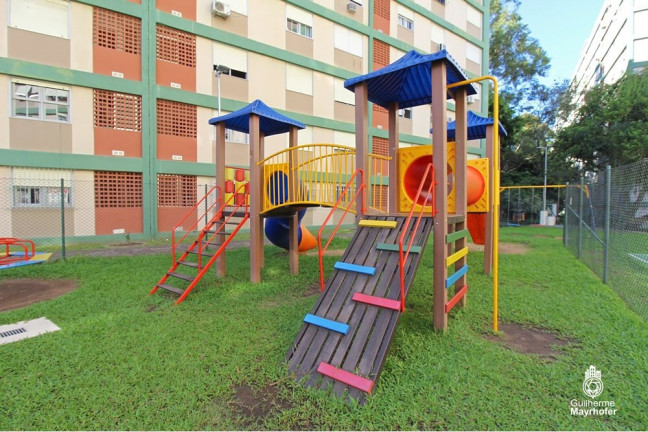 Imagem Imóvel com 1 Quarto à Venda, em Petrópolis - Porto Alegre Imagem Imóvel com 1 Quarto à Venda, em Petrópolis - Porto Alegre