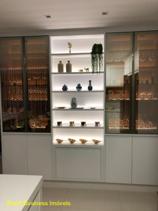 Imagem Imóvel com 3 Quartos à Venda, 127 m² em Centro - Balneário Camboriú Imagem Imóvel com 3 Quartos à Venda, 127 m² em Centro - Balneário Camboriú