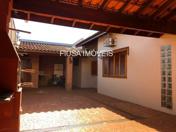 Casa com 3 Quartos à Venda,  em Jardim Grande Aliança - Sertãozinho