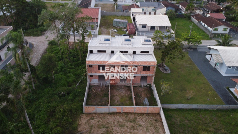 Imagem Sobrado com 3 Quartos à Venda, em Costeira - Balneário Barra Do Sul Imagem Sobrado com 3 Quartos à Venda, em Costeira - Balneário Barra Do Sul