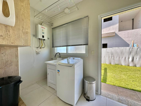 Imagem Casa com 3 Quartos à Venda, 197 m² em Dubai - Capao Da Canoa Imagem Casa com 3 Quartos à Venda, 197 m² em Dubai - Capao Da Canoa