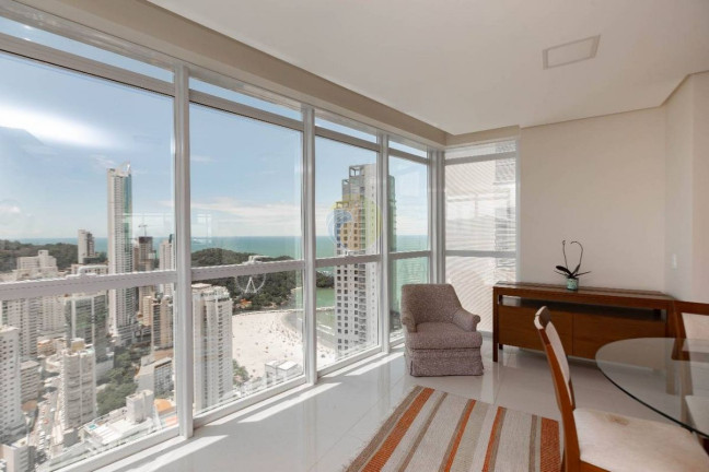 Imagem Apartamento com 4 Quartos à Venda, 228 m² em Pioneiros - Balneário Camboriú