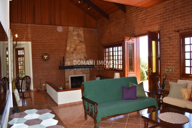 Imagem Casa com 4 Quartos à Venda, 195 m² em Região Do Parque Pedra Do Baú - Campos Do Jordão Imagem Casa com 4 Quartos à Venda, 195 m² em Região Do Parque Pedra Do Baú - Campos Do Jordão