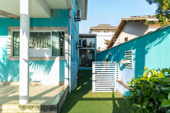 Imagem Casa com 5 Quartos à Venda, 360 m² em Centro - Maricá