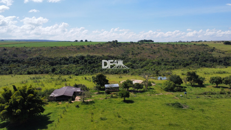 Imagem Imóvel com 16 Quartos à Venda, 4.400 m² em Planaltina - Brasília