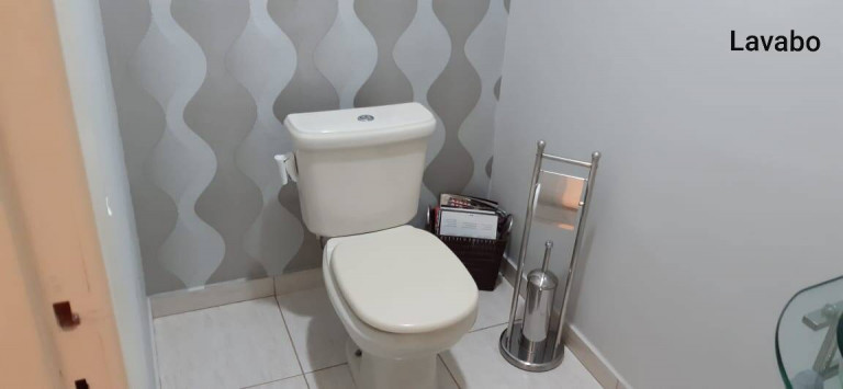 Imagem Casa com 3 Quartos à Venda, 972 m² em Jardim Tereza Cristina - Jundiaí Imagem Casa com 3 Quartos à Venda, 972 m² em Jardim Tereza Cristina - Jundiaí
