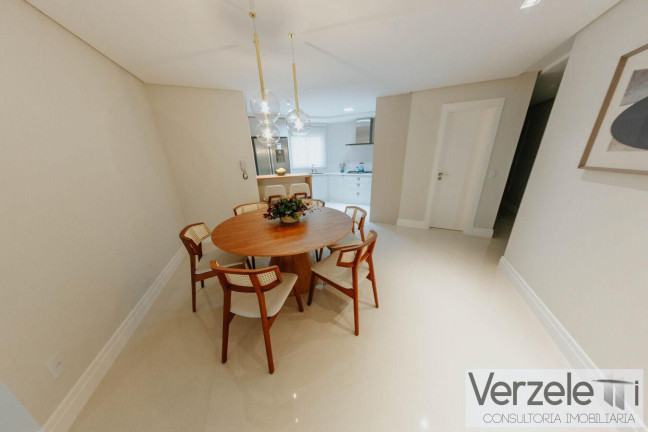 Imagem Apartamento com 3 Quartos à Venda, 164 m² em Pioneiros - Balneário Camboriú Imagem Apartamento com 3 Quartos à Venda, 164 m² em Pioneiros - Balneário Camboriú