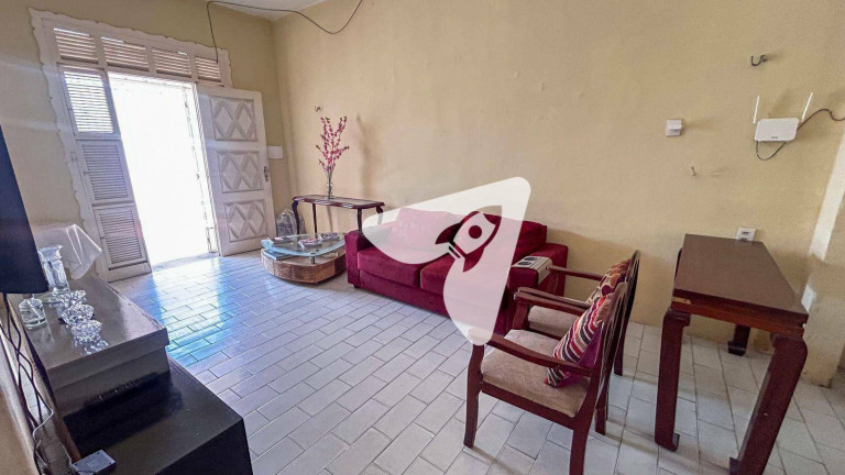 Imagem Casa com 3 Quartos à Venda, 330 m² em José Bonifácio - Fortaleza