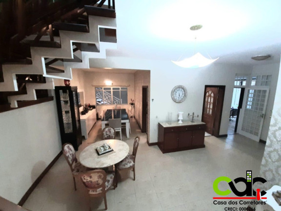 Imagem Sobrado com 4 Quartos à Venda, 210 m² em Jardim Centenário - Poços De Caldas Imagem Sobrado com 4 Quartos à Venda, 210 m² em Jardim Centenário - Poços De Caldas