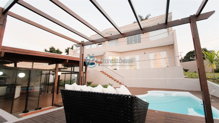Imagem Casa com 3 Quartos à Venda, 363 m² em Butiatuvinha - Curitiba Imagem Casa com 3 Quartos à Venda, 363 m² em Butiatuvinha - Curitiba