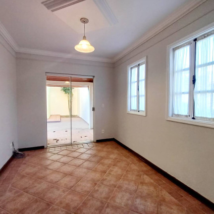 Imagem Casa com 3 Quartos à Venda, 235 m² em São João Da Boa Vista Imagem Casa com 3 Quartos à Venda, 235 m² em São João Da Boa Vista