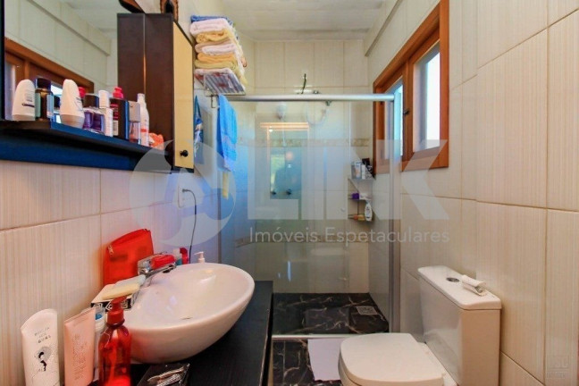 Imagem Casa com 5 Quartos à Venda, 600 m² em Jardim Leopoldina - Porto Alegre Imagem Casa com 5 Quartos à Venda, 600 m² em Jardim Leopoldina - Porto Alegre