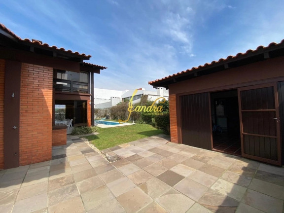 Imagem Casa com 5 Quartos à Venda, 300 m² em Centro - Xangri-la Imagem Casa com 5 Quartos à Venda, 300 m² em Centro - Xangri-la