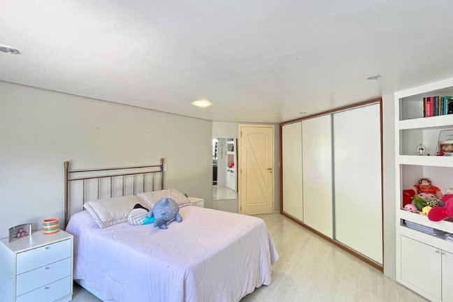 Imagem Casa com 3 Quartos à Venda, 395 m² em Espírito Santo - Porto Alegre Imagem Casa com 3 Quartos à Venda, 395 m² em Espírito Santo - Porto Alegre