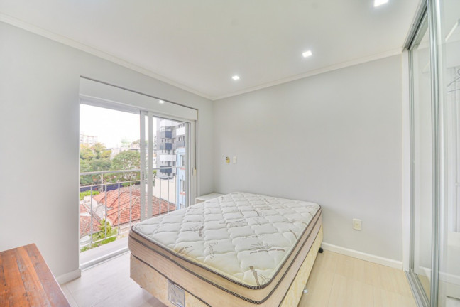Imagem Imóvel com 1 Quarto à Venda, 51 m² em Petrópolis - Porto Alegre Imagem Imóvel com 1 Quarto à Venda, 51 m² em Petrópolis - Porto Alegre