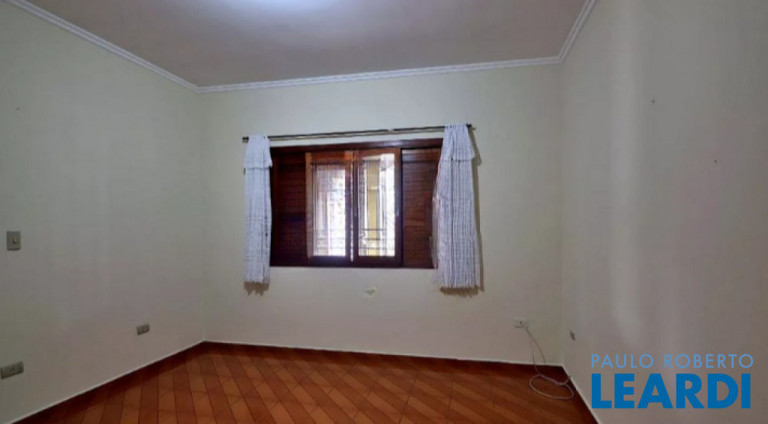 Imagem Casa com 3 Quartos à Venda, 130 m² em Jardim Stella - Santo André Imagem Casa com 3 Quartos à Venda, 130 m² em Jardim Stella - Santo André