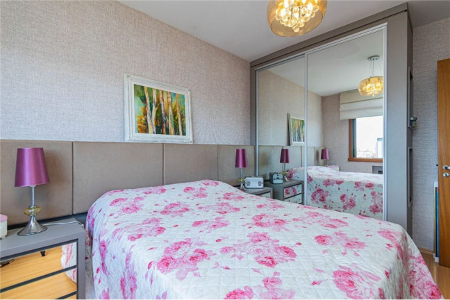 Imagem Apartamento com 3 Quartos à Venda, 120 m² em Menino Deus - Porto Alegre Imagem Apartamento com 3 Quartos à Venda, 120 m² em Menino Deus - Porto Alegre
