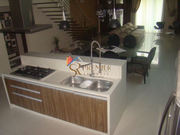 Imagem Casa com 3 Quartos à Venda, 413 m² em Itacorubi - Florianópolis