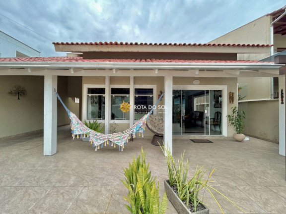 Imagem Casa com 3 Quartos à Venda, 171 m² em Balneário Perequê - Porto Belo Imagem Casa com 3 Quartos à Venda, 171 m² em Balneário Perequê - Porto Belo
