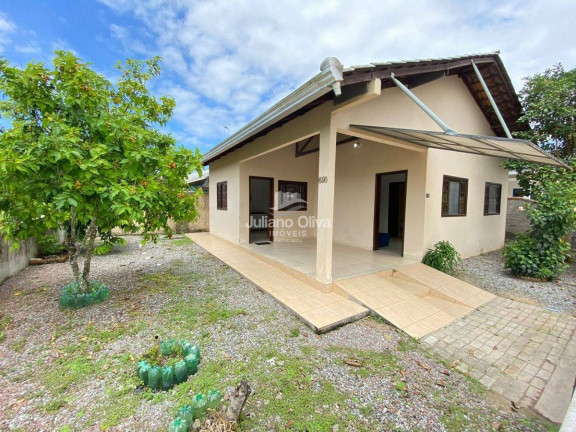 Imagem Casa com 2 Quartos à Venda, 64 m² em Barra Do Sai - Itapoá