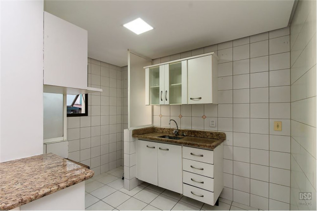 Imagem Imóvel com 1 Quarto à Venda, em Petrópolis - Porto Alegre Imagem Imóvel com 1 Quarto à Venda, em Petrópolis - Porto Alegre