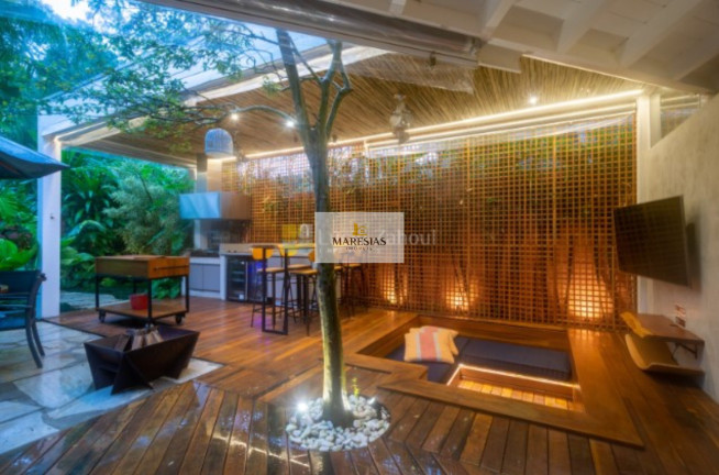 Imagem Casa com 5 Quartos à Venda, 260 m² em Maresias - São Sebastião Imagem Casa com 5 Quartos à Venda, 260 m² em Maresias - São Sebastião