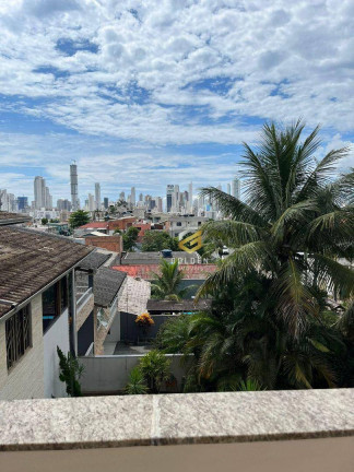 Imagem Casa com 3 Quartos à Venda, 265 m² em Nações - Balneário Camboriú Imagem Casa com 3 Quartos à Venda, 265 m² em Nações - Balneário Camboriú