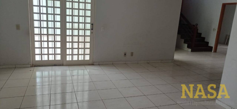 Imagem Casa com 4 Quartos à Venda, 420 m² em Cuiabá Imagem Casa com 4 Quartos à Venda, 420 m² em Cuiabá