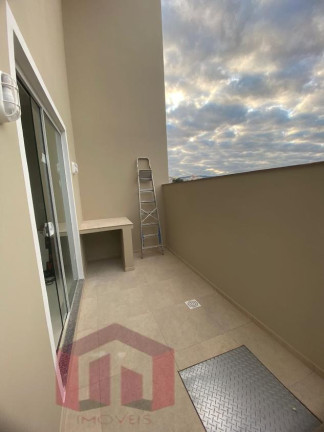 Imagem Imóvel com 3 Quartos à Venda, 156 m²