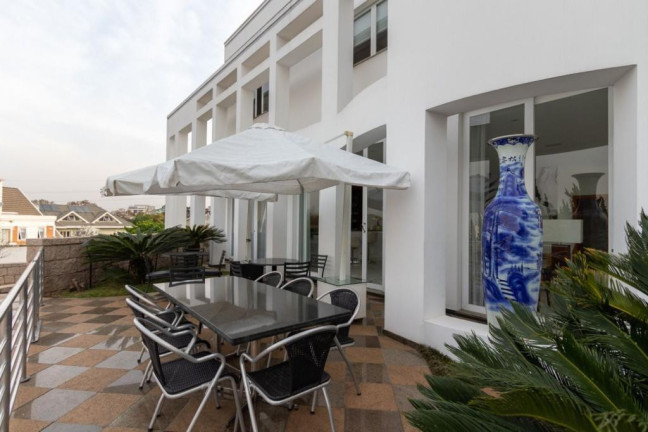 Imagem Casa com 5 Quartos à Venda, 621 m² em Santa Felicidade - Curitiba Imagem Casa com 5 Quartos à Venda, 621 m² em Santa Felicidade - Curitiba