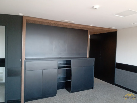 Imóvel Comercial à Venda, 45 m² em Jardim Ana Maria - Jundiaí