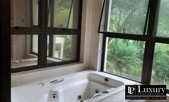 Imagem Casa com 7 Quartos à Venda, em Praia Brava - Florianópolis Imagem Casa com 7 Quartos à Venda, em Praia Brava - Florianópolis