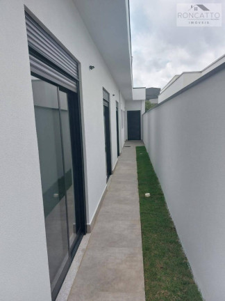 Imagem Casa de Condomínio com 3 Quartos à Venda, 181 m²