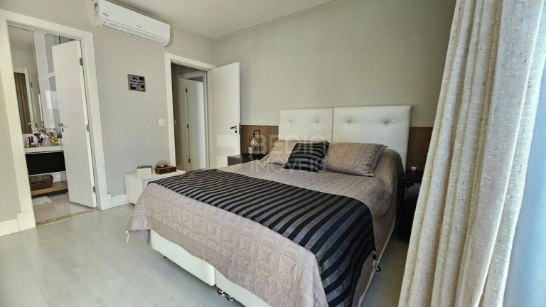Imagem Apartamento com 3 Quartos à Venda, 177 m² em Centro - Balneário Camboriú Imagem Apartamento com 3 Quartos à Venda, 177 m² em Centro - Balneário Camboriú