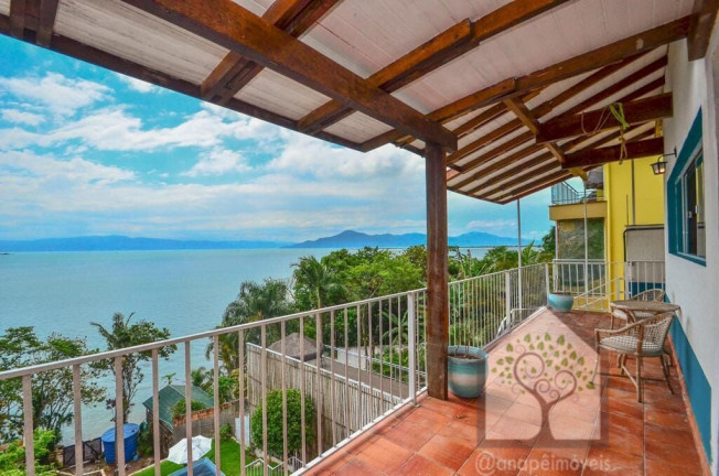Imagem Casa com 5 Quartos à Venda, 500 m² em Sambaqui - Florianópolis Imagem Casa com 5 Quartos à Venda, 500 m² em Sambaqui - Florianópolis