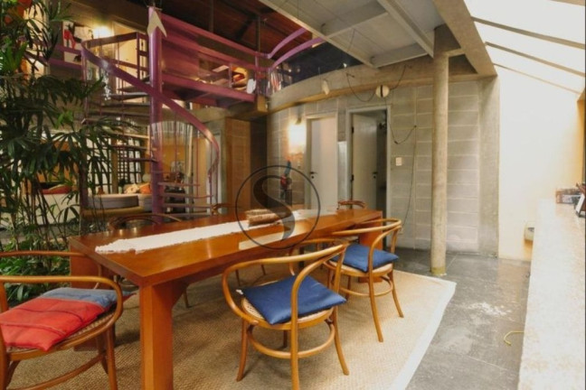 Imagem Sobrado com 3 Quartos à Venda, 300 m² em Vila Madalena - São Paulo Imagem Sobrado com 3 Quartos à Venda, 300 m² em Vila Madalena - São Paulo