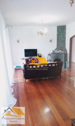 Imagem Casa com 3 Quartos à Venda, 250 m² em Parque São Clemente - Nova Friburgo Imagem Casa com 3 Quartos à Venda, 250 m² em Parque São Clemente - Nova Friburgo