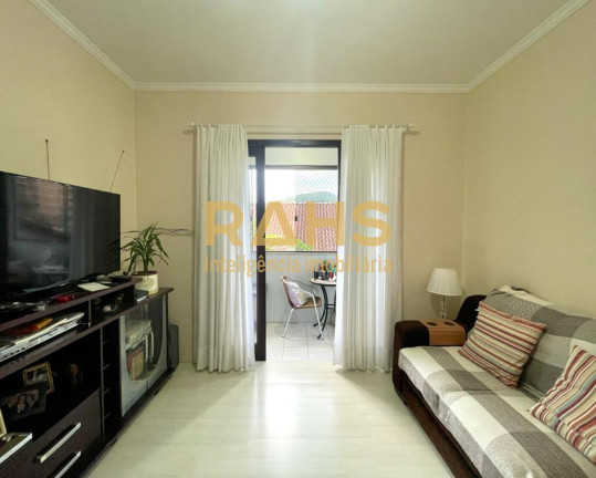 Imagem Casa com 4 Quartos à Venda, 220 m² em Saguaçu - Joinville Imagem Casa com 4 Quartos à Venda, 220 m² em Saguaçu - Joinville