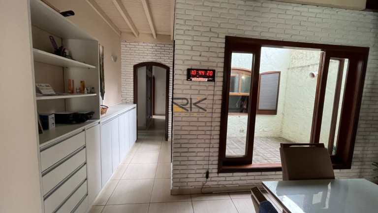 Imagem Casa com 5 Quartos à Venda, 228 m² em Itaguá - Ubatuba
