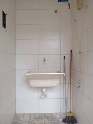 Imagem Casa com 1 Quarto para Alugar,  em Taboão - Diadema
