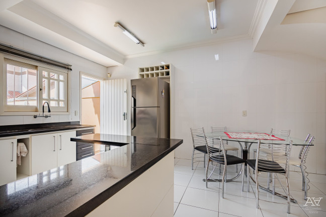 Imagem Casa com 4 Quartos à Venda, 194 m² em Moinhos De Vento - Canoas Imagem Casa com 4 Quartos à Venda, 194 m² em Moinhos De Vento - Canoas
