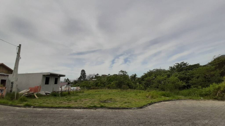Imagem Terreno à Venda, em Areias Do Meio (bosque Da Colina) - Governador Celso Ramos Imagem Terreno à Venda, em Areias Do Meio (bosque Da Colina) - Governador Celso Ramos