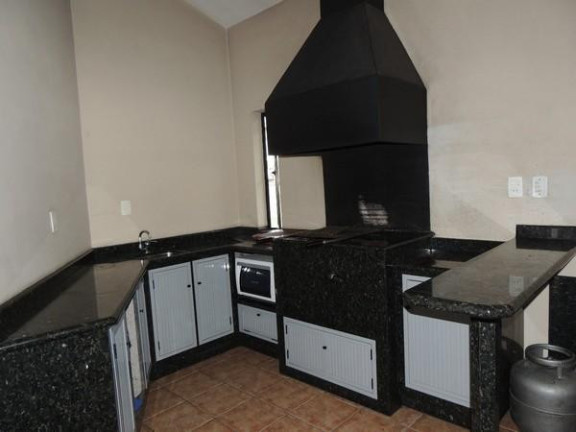 Imagem Casa com 3 Quartos à Venda, 310 m² em Costa E Silva - Joinville