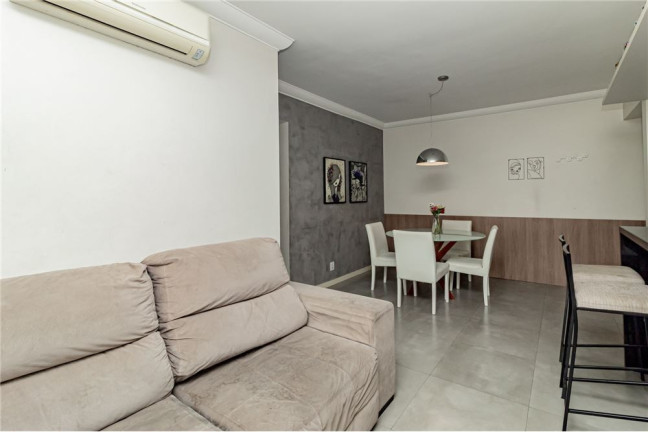 Imagem Imóvel com 3 Quartos à Venda, em Sarandi - Porto Alegre Imagem Imóvel com 3 Quartos à Venda, em Sarandi - Porto Alegre