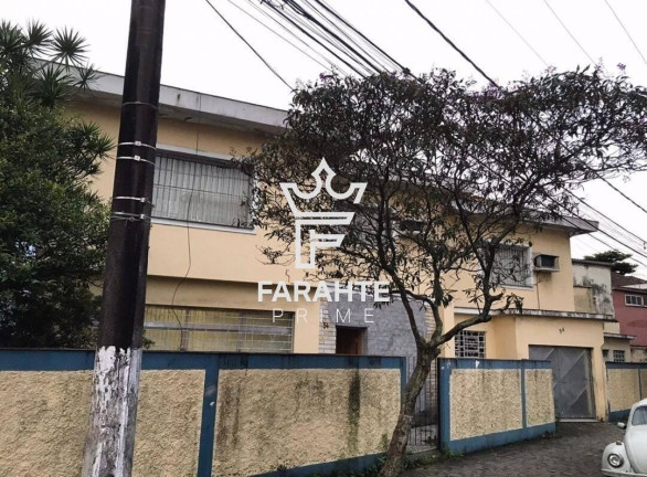 Imagem Casa com 3 Quartos à Venda, 209 m² em Encruzilhada - Santos Imagem Casa com 3 Quartos à Venda, 209 m² em Encruzilhada - Santos
