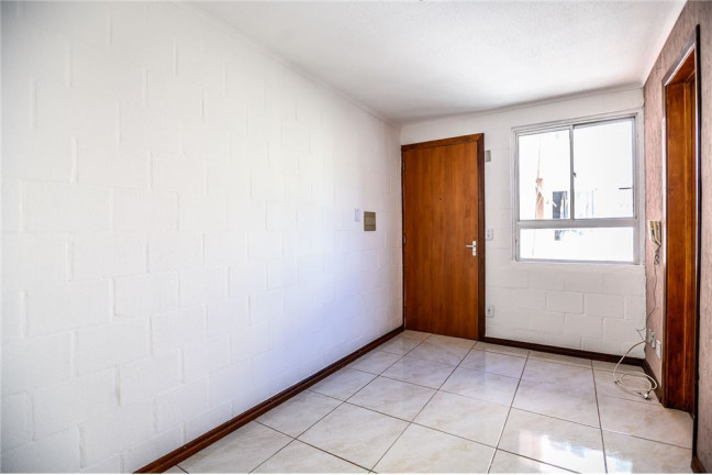 Imagem Imóvel com 2 Quartos à Venda, em Rubem Berta - Porto Alegre Imagem Imóvel com 2 Quartos à Venda, em Rubem Berta - Porto Alegre