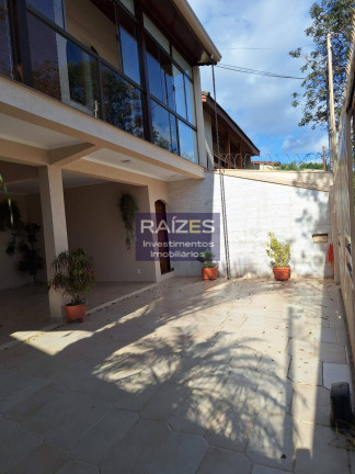 Imagem Casa com 3 Quartos à Venda, 250 m² em Bragança Paulista Imagem Casa com 3 Quartos à Venda, 250 m² em Bragança Paulista
